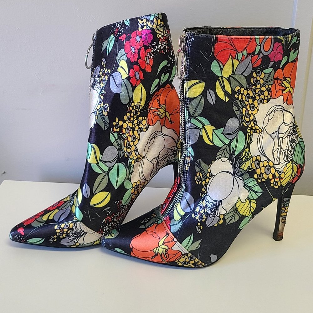 Cape Robbin multi-color zippered high heel boots size 7M